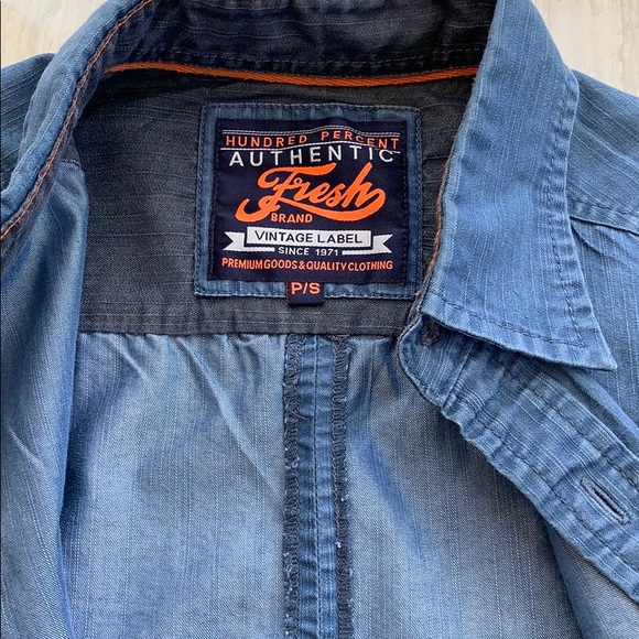 Short sleeve button down (Only) - Picture 3 of 6